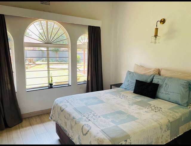 4 BEDROOM FREEHOLD FOR SALE IN DERSLEY